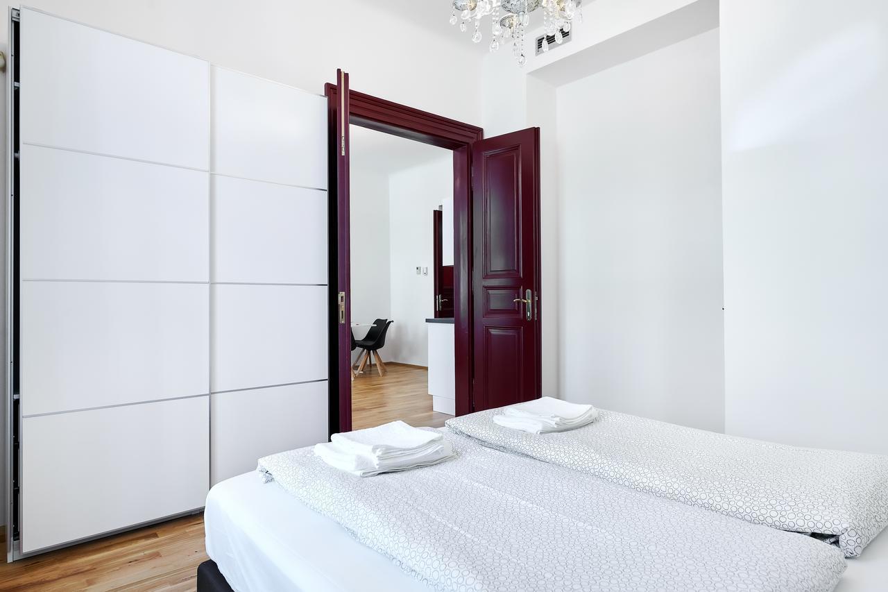 Zborovska Apartamento *