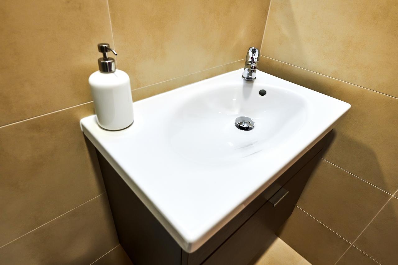 Zborovska Appartement Praag