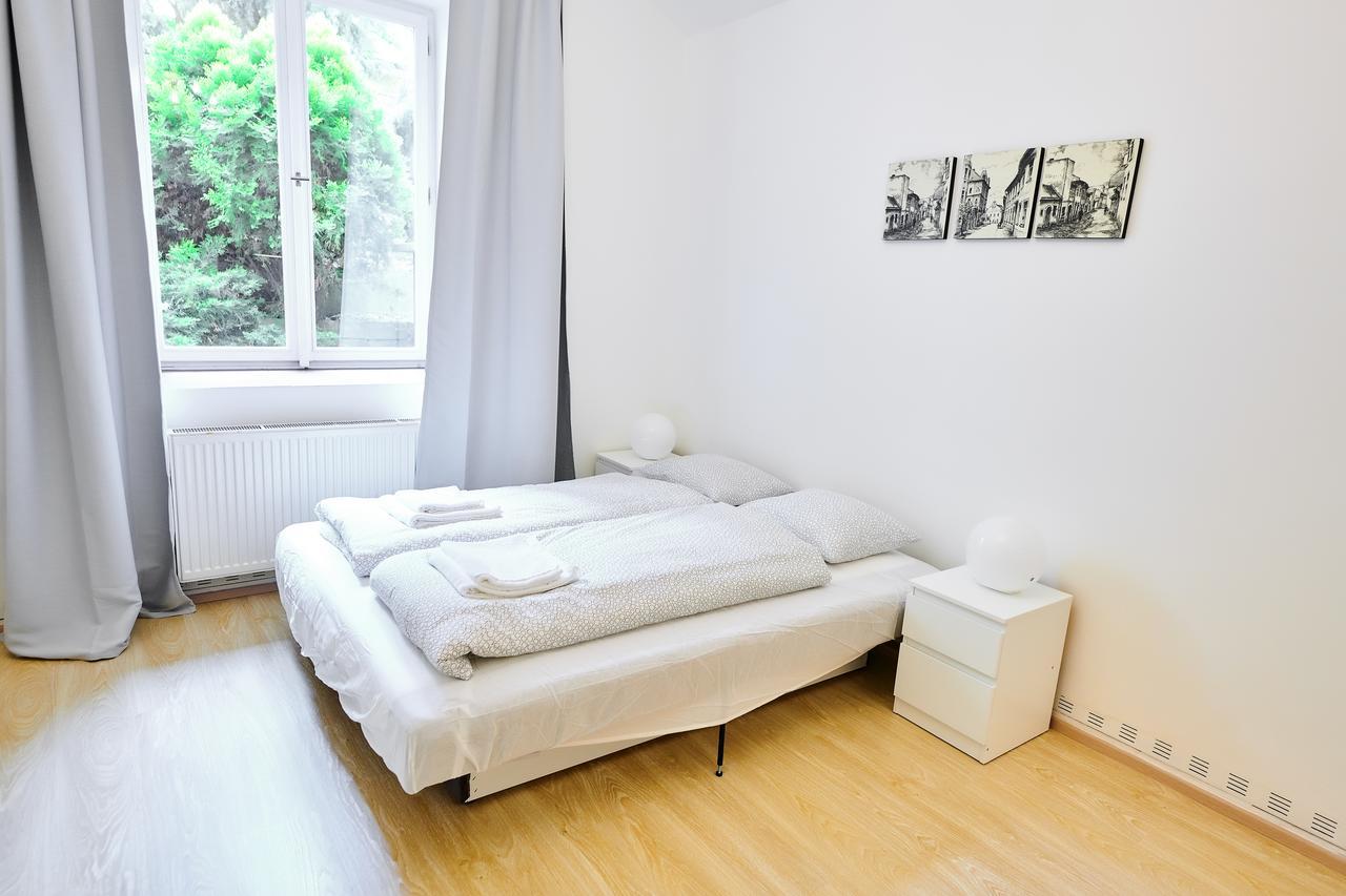 Zborovska Apartamento *